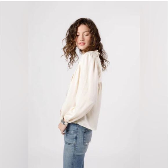 Band of the Free Cash‎ Ivory Long Sleeve V-Neck Top - Size L | Minimalist Chic - Picture 3 of 6